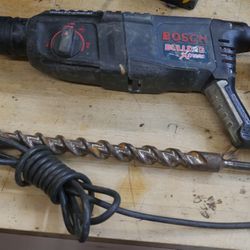 BOSCH HAMMER DRILL 11255VSR CORDED WITH BIT USED 872012-3 