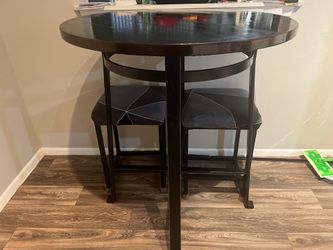 Round Oak Table
