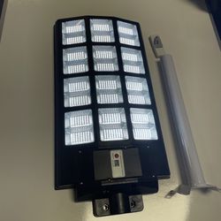 1000 Watts 1512 LED Solar Street Light With Post and Remote