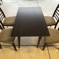 Dining table & 4 chairs