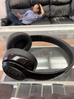 Beats solo 3 wireless headphone