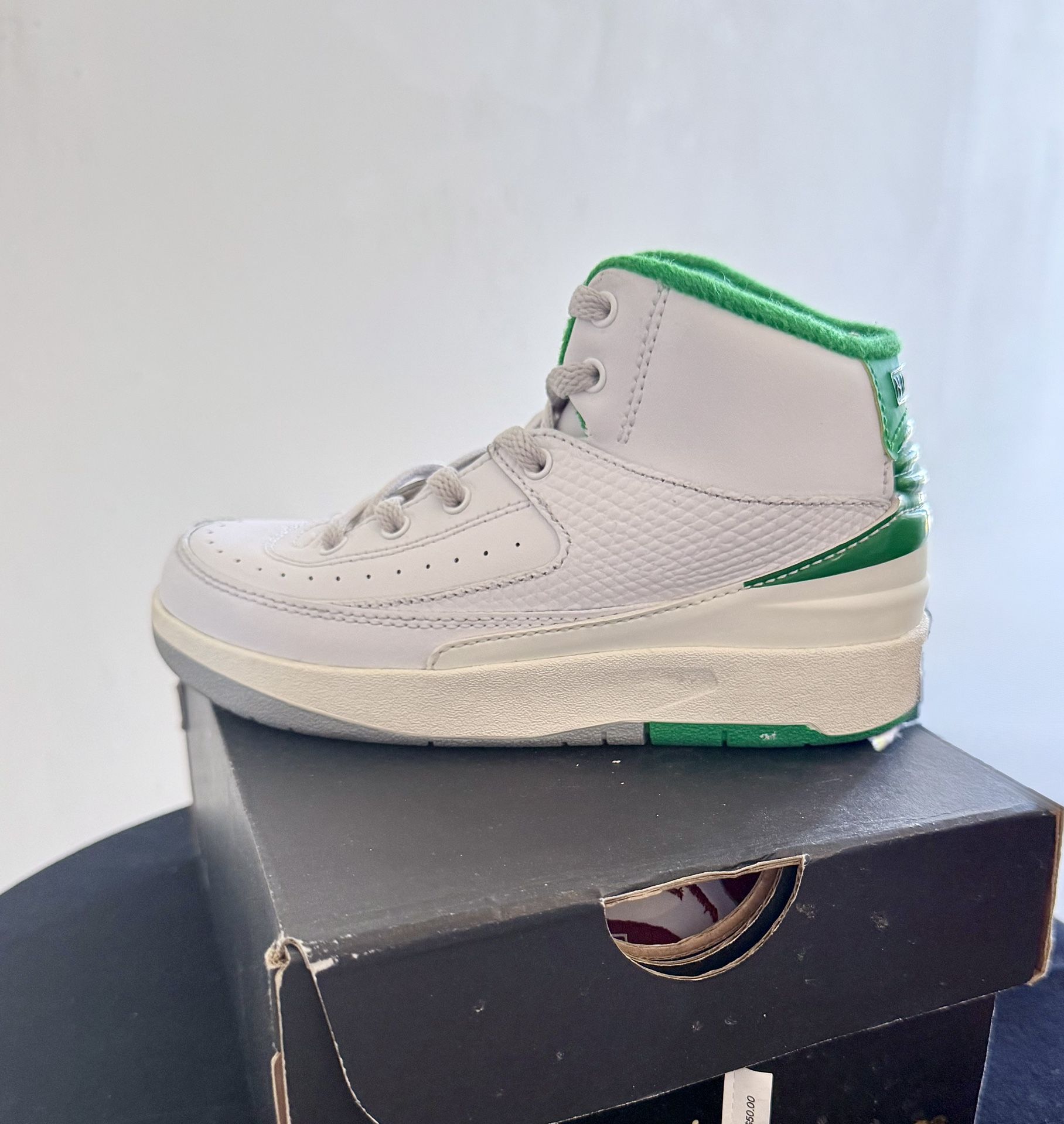 Air Jordan 2 Retro “Lucky Green” - Size 11C