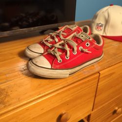Youth Converse Size 3