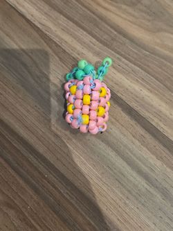 Pony bead strawberry