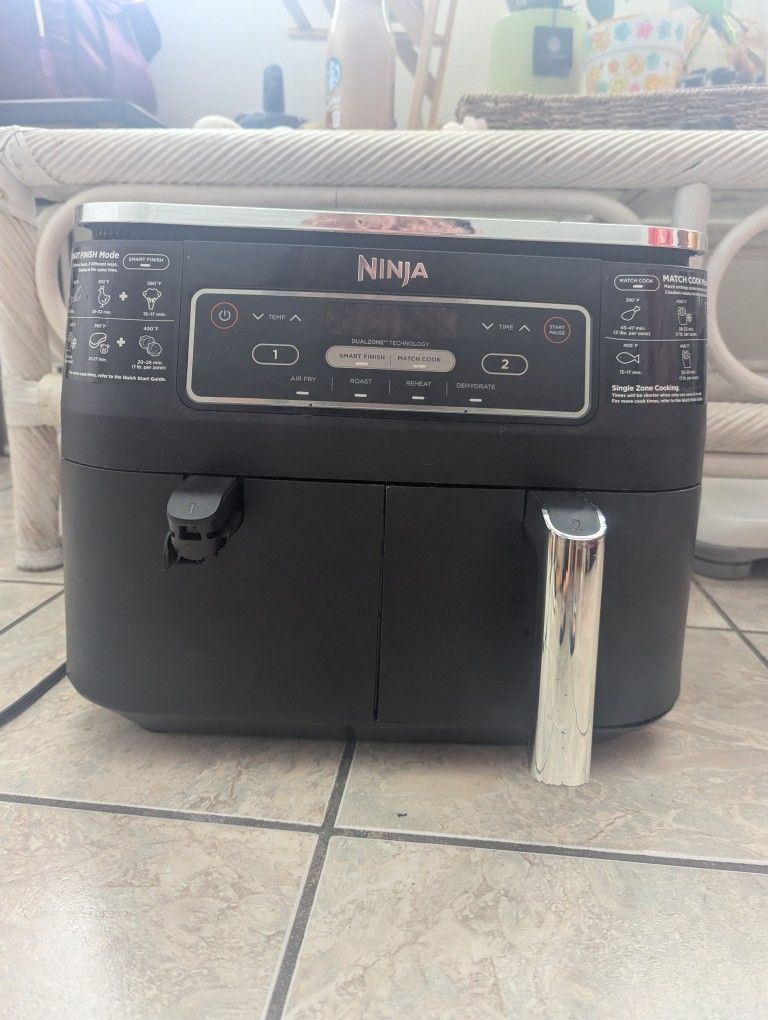 Dual Basket Ninja Air Fryer/Dehydrator