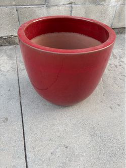 Good condition  planters pot 14 x 13“