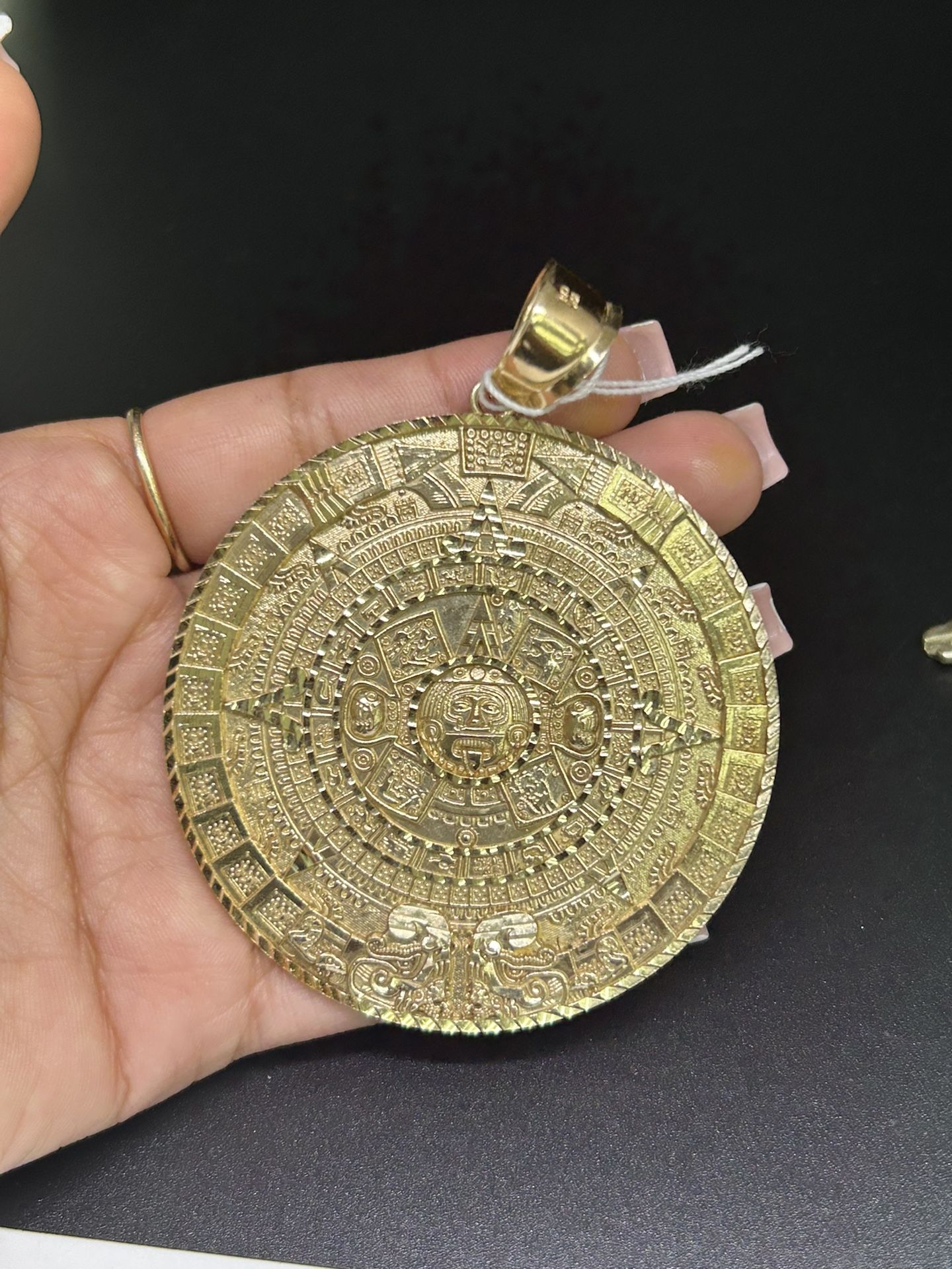 10K Pendant