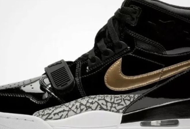 Nike Air Jordan Legacy 312 Shoes Black Gold Patent Leather AV3922-007 New in box
