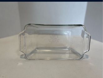 Glass baking pan