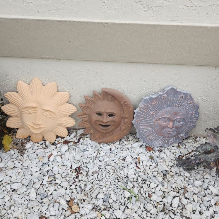 SUNDIALS. $10 TO $20