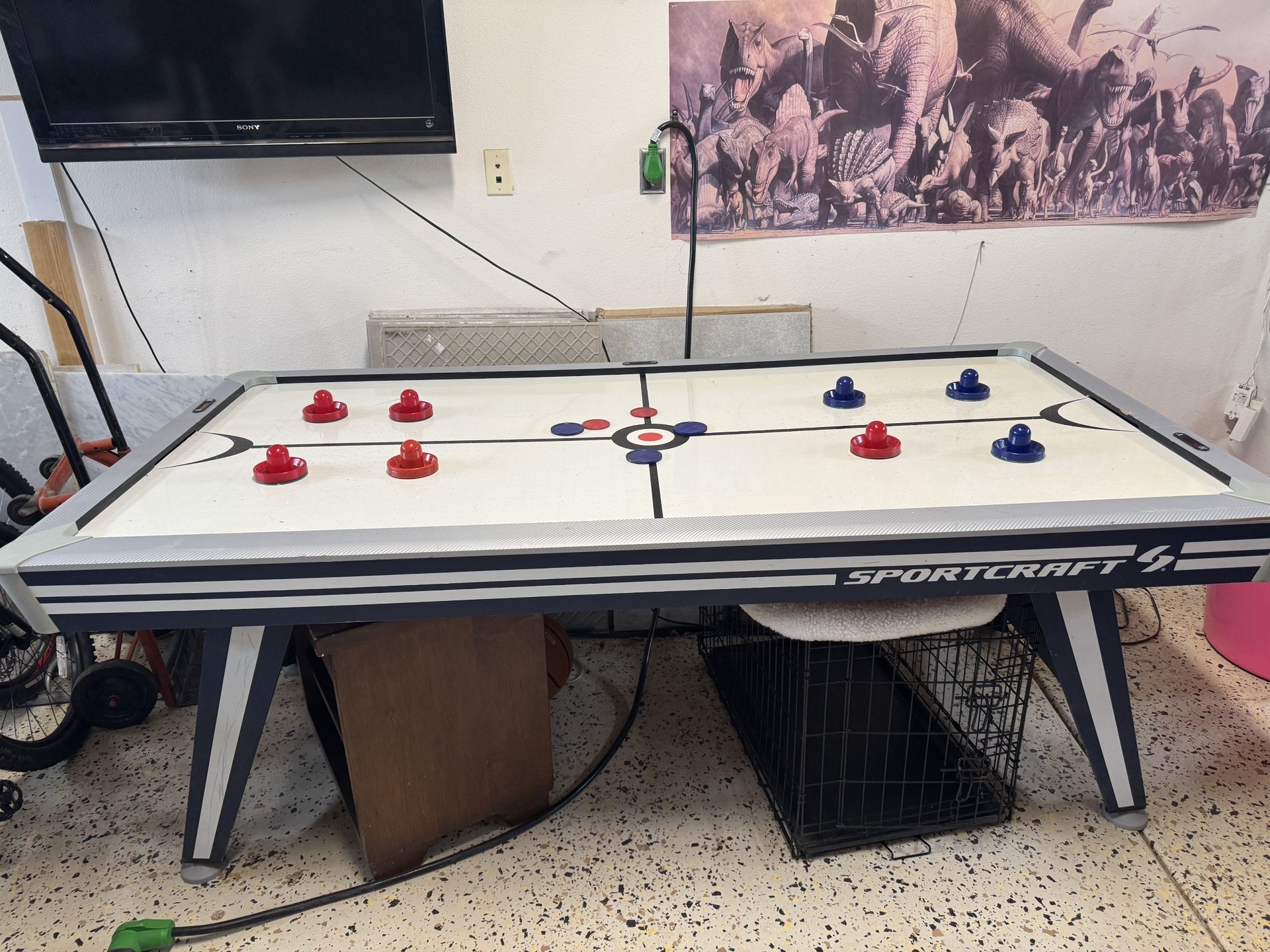 Air Hockey Table