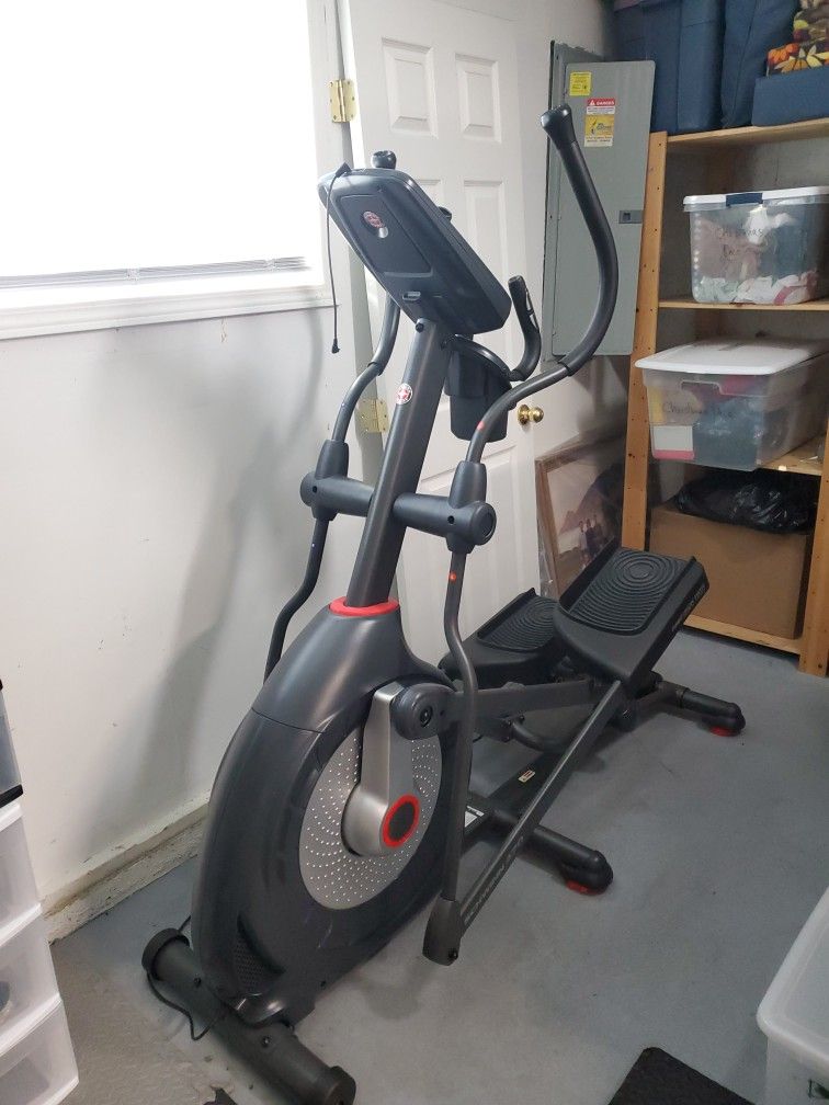 Schwinn 470 Elliptical Machine Brand New