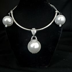 White Pearl  Necklace & Earring Set