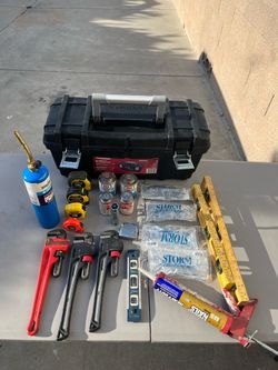 Husky 24-inch Tool Box with Metal Handle