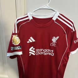 Liverpool Fan Version Size M 
