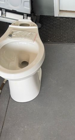 White Freestanding Elongated Toilet Bowl Base, Gravity Fed Single Flush, Lid
