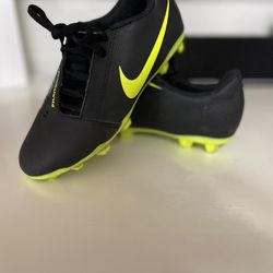 Boy Cleats!