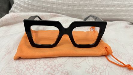 Black Beautiful Style Glasses