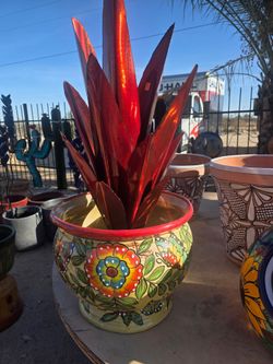 Complete garden set🌵🌺PLANTERS 
Metal Yard Art🌻