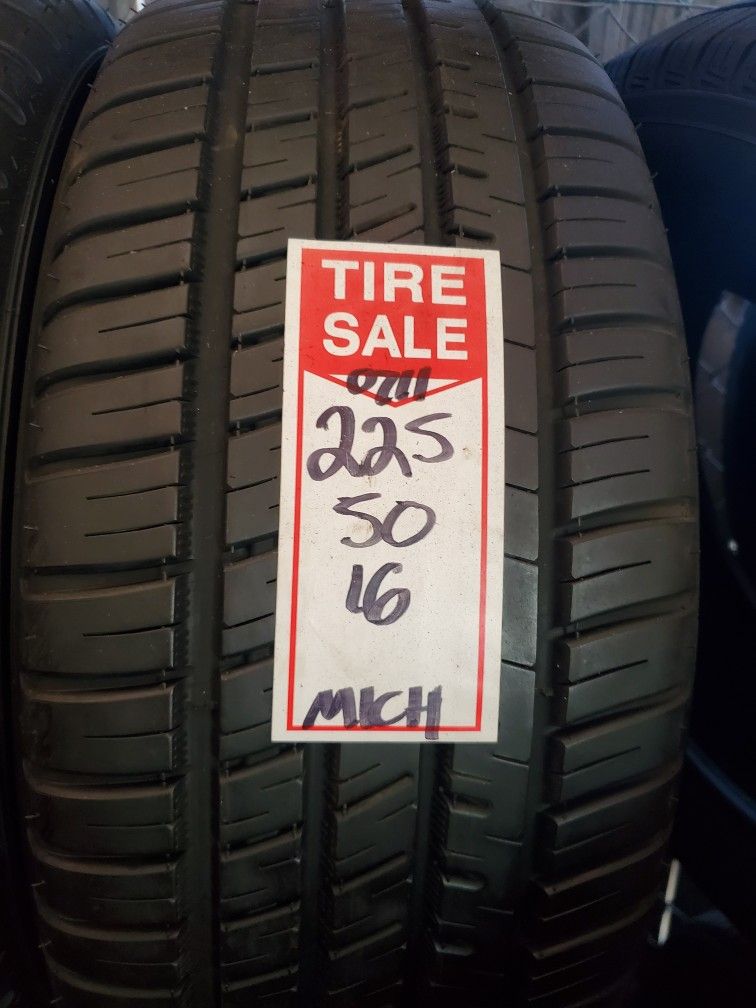 (2) 225/50/16 MICHELIN TIRE PAIR