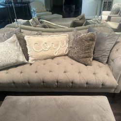 Couch In Very Good Condition , Almost New! Never Really Sat In! $100