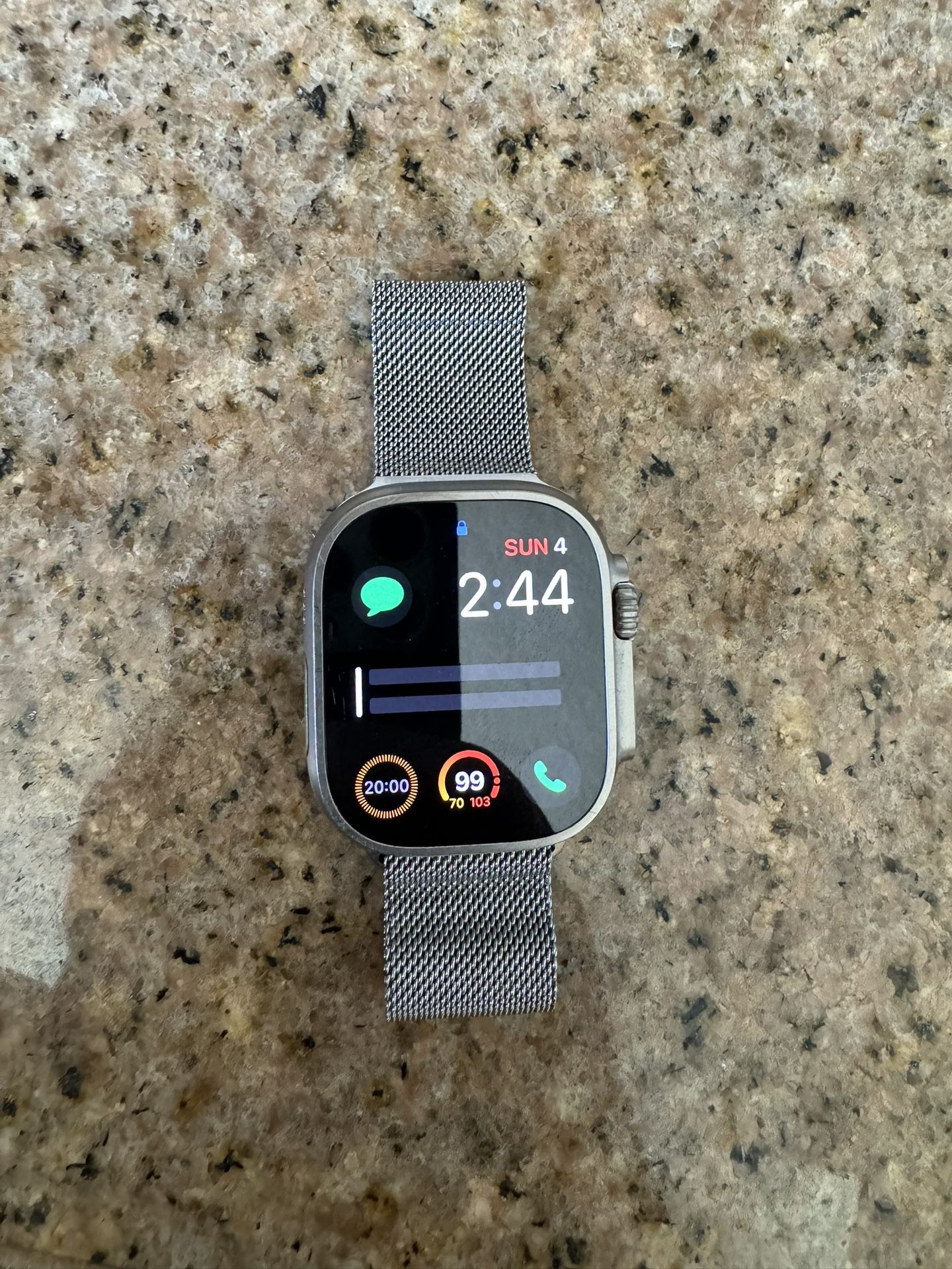 Apple Watch Ultra W/milanese Loop Band