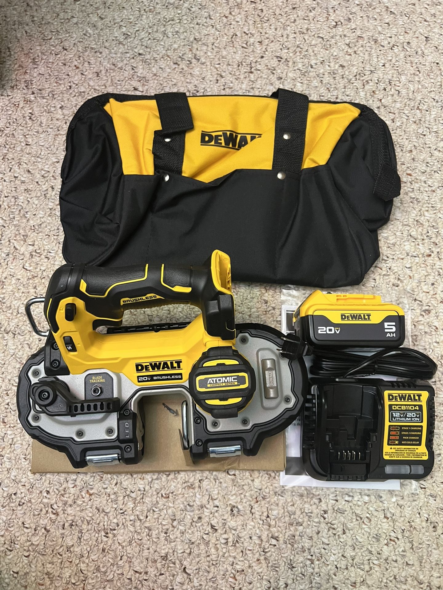 *NEW* Dewalt 20V Brushless Compact 1-3/4 in. Bandsaw #DCS377 with 5.0ah battery, Charger & Tool bag