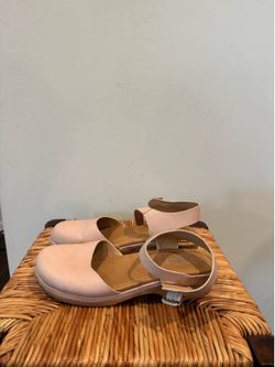 Girl’s art class Blush Pink Closed-Toe Ankle-Strap Flats size 5