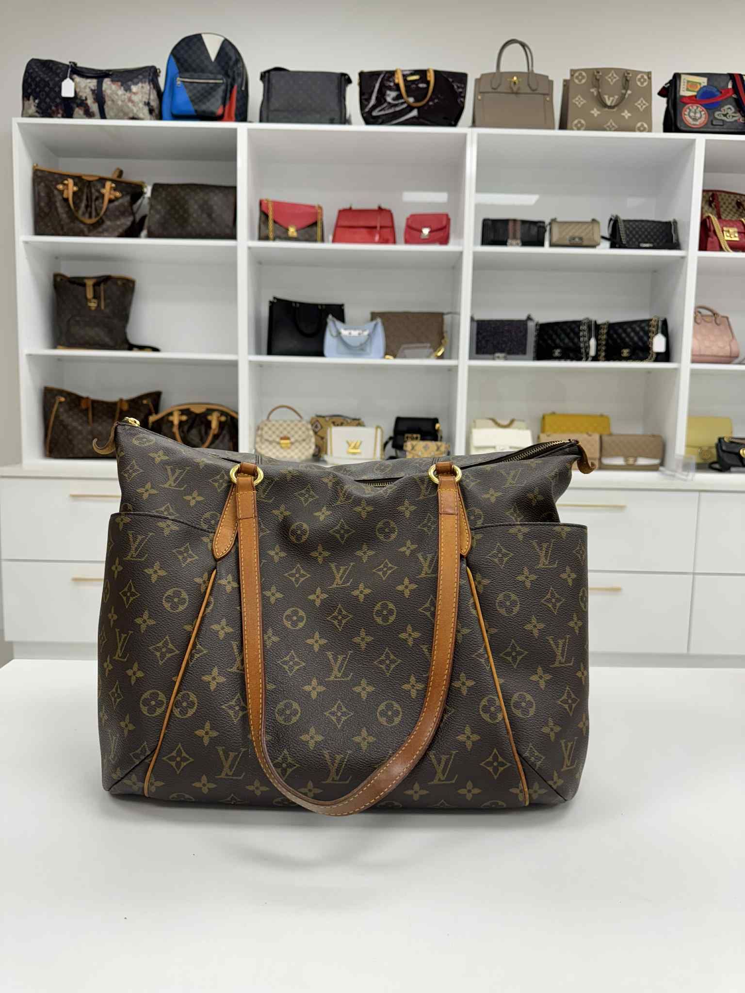 Louis Vuitton Totally GM Monogram Shoulder Bag Brown