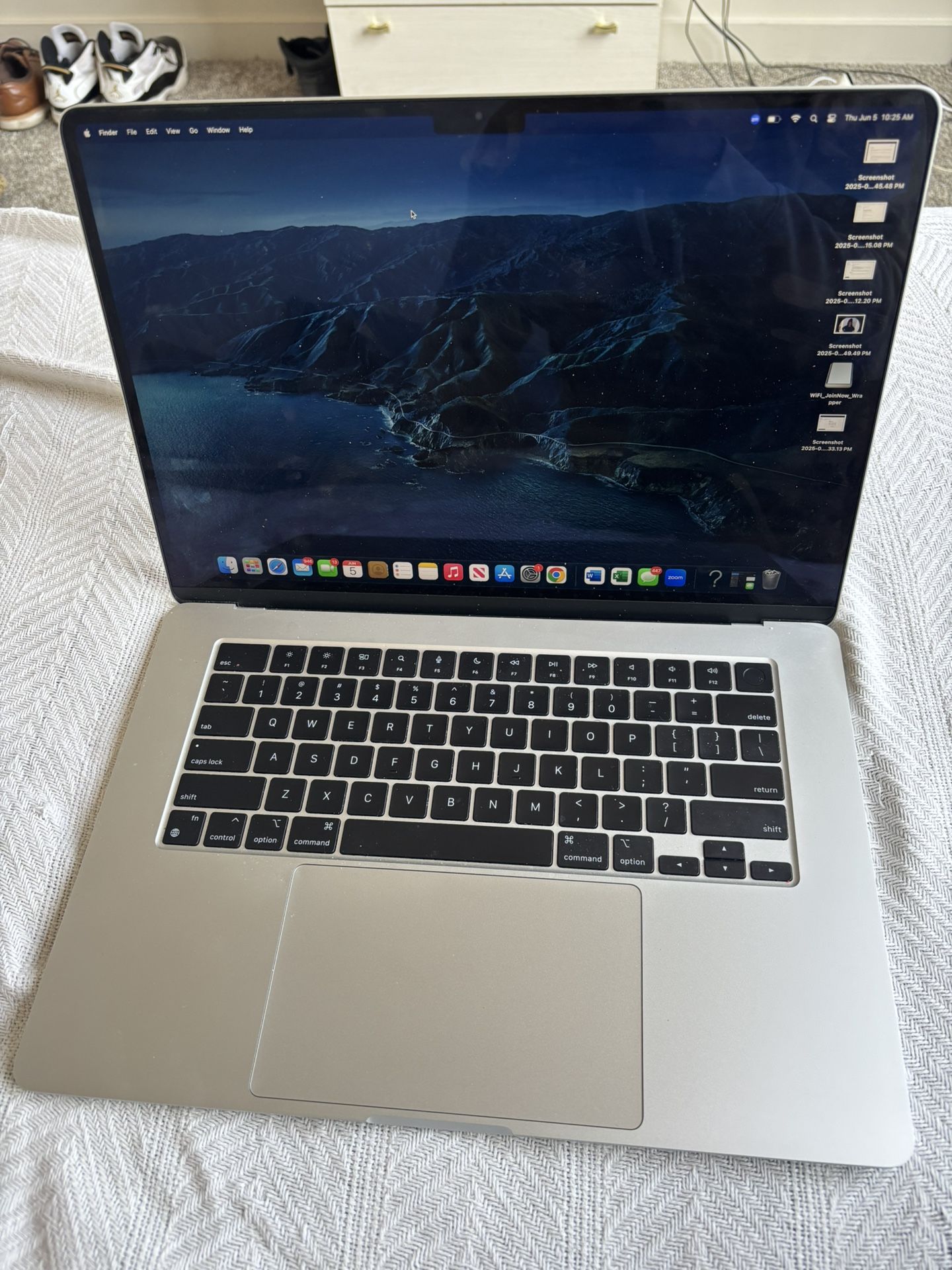 MacBook Air 15-inch M2 Chip 256GB & IPad Air 13-inch 128GB