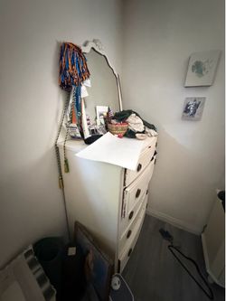 Dresser - still works! Free!