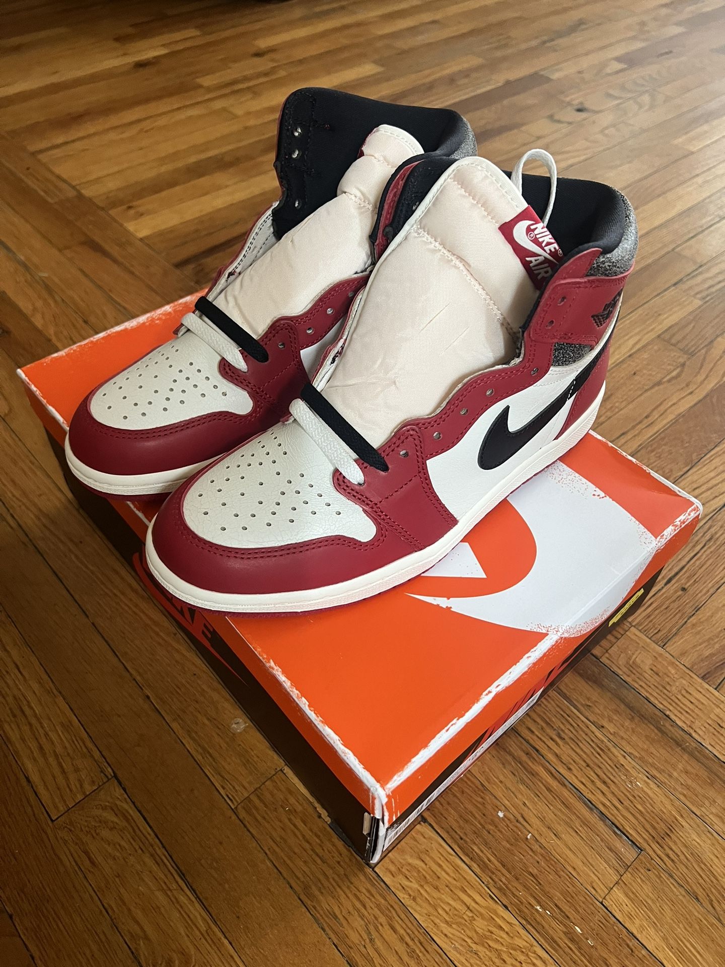Jordan 1 Lost And Found Size 9m And 8.5m