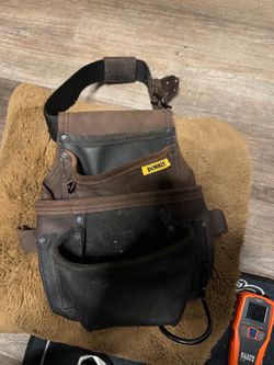 DeWalt Leather Tool Pouch Belt Bag