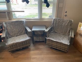 Bed Bath & Beyond Wicker Swivel Patio Chair Set with Side Table