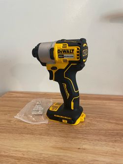 New Dewalt 1/4” Impact Driver Brushless DCF940