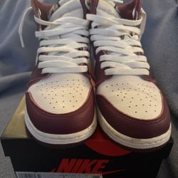 Air Jordan 1 Bordeaux Size 7y Used 