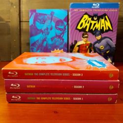 Batman- Blue Ray Dvd(Seasons 1-3)13 DVD's-Guide Book