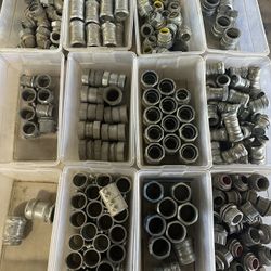 LOT* Thomas & Betts Metal Conduit Couplings /. Adapters / Fittings / Chase Nipples