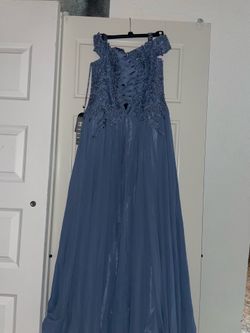 Eva long dress brand new with tag size L