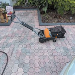 Fiskars Reel Push Manual Lawn mower