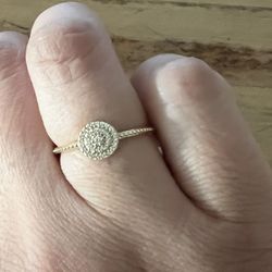 14kt Gold Pandora Ring!!