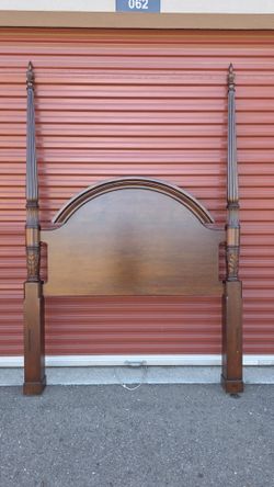 Thomasville Elegant Wood Headboard With Decorative Posts H 86" W 58.5 " D 4.5" 