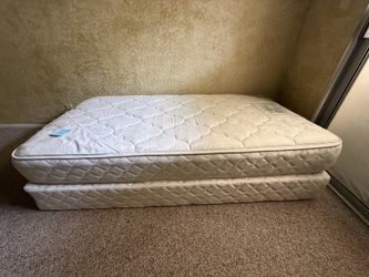 2 twin mattresses pick up Saturday April 18th 7-11 am in tustin ONLY