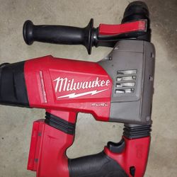 Milwaukee Fuel M28 Rotary Hammer 