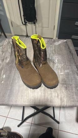 Camo Hunting Boots with Neon Yellow Trim