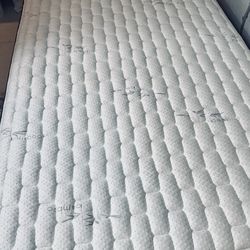 FULL MATTRESS and box spring 