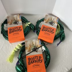 Three Boots & Barkley Swat & Chase Cat Tunnel