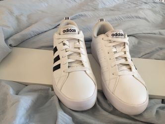 White Adidas Superstar Sneaker size 7
