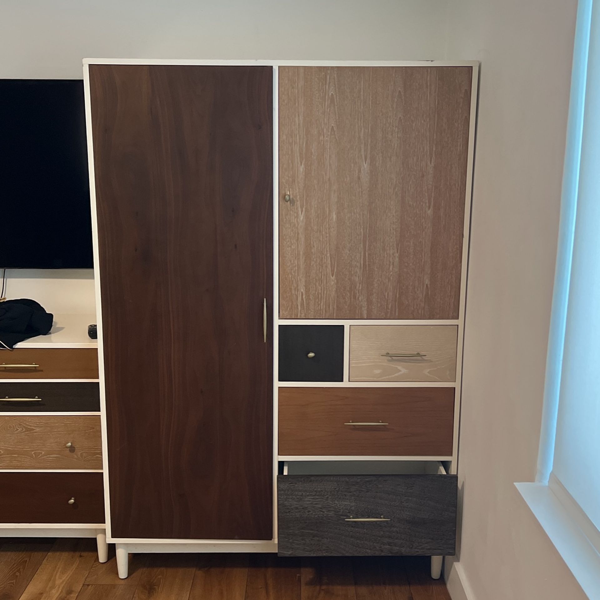 west elm free closet/drawer for Sale in Miami, FL OfferUp