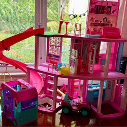 Barbie dreamhouse